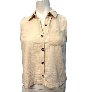MONTEAU Ladies Medium Oatmeal Butotn Front Vest NWT Lightweight Chest Pocket